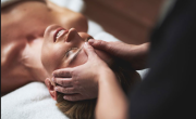 12 Wonderful Psychological Benefits of Indian Head Massage for a Peaceful Mind